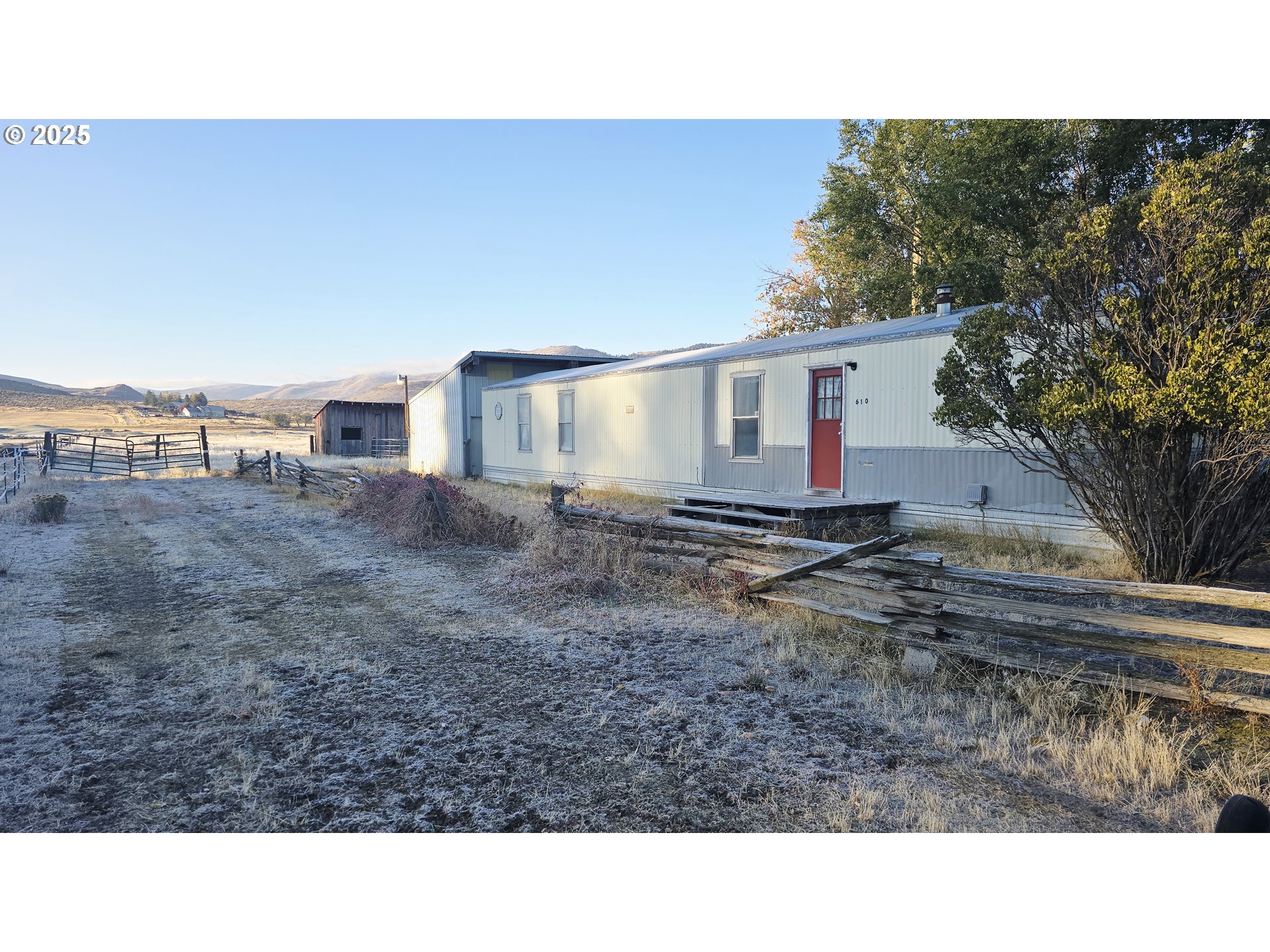 610 East Fulton Street Union, OR 97883 - Photo 16 of 27 a black and white photo of a house