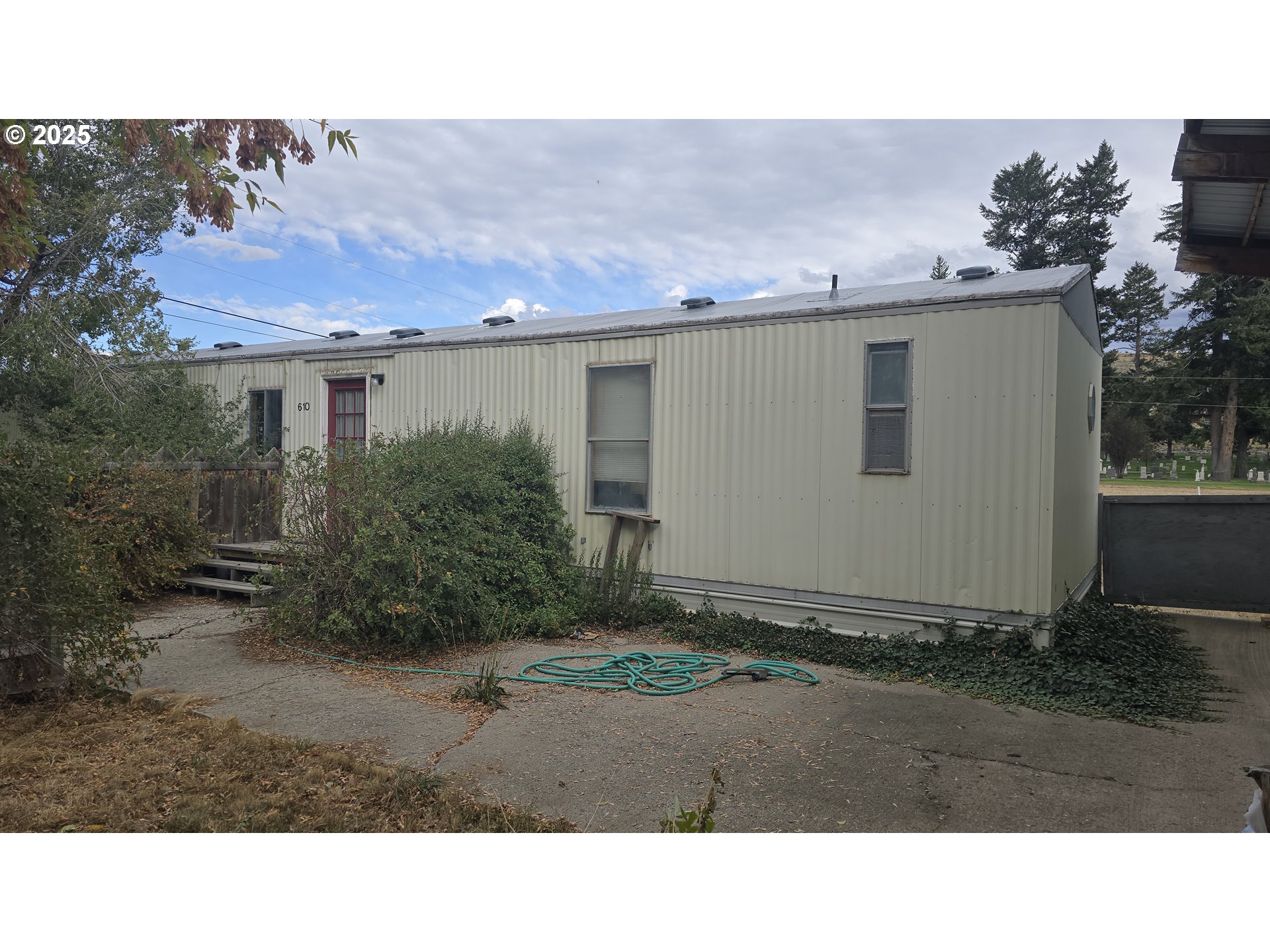 610 East Fulton Street Union, OR 97883 - Photo 17 of 27 a black and white photo of a house