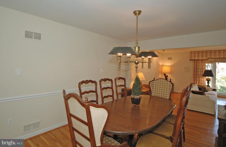 5634 Oldchester Road Bethesda, MD 20814 - Photo 13 of 28 Dining Room