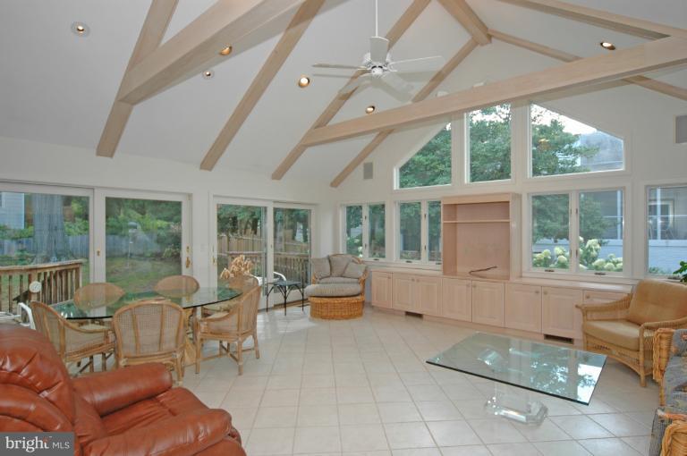 5634 Oldchester Road Bethesda, MD 20814 - Photo 16 of 28 Great Room
