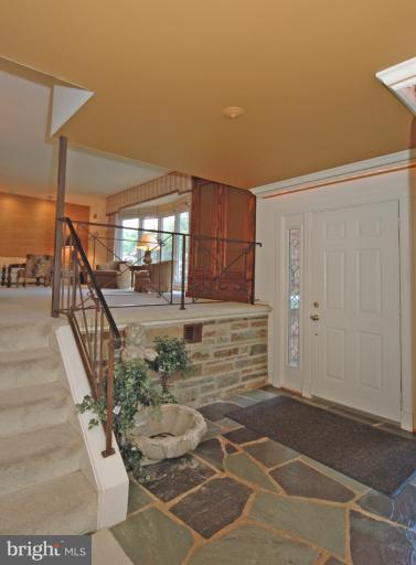 5634 Oldchester Road Bethesda, MD 20814 - Photo 18 of 28 Foyer