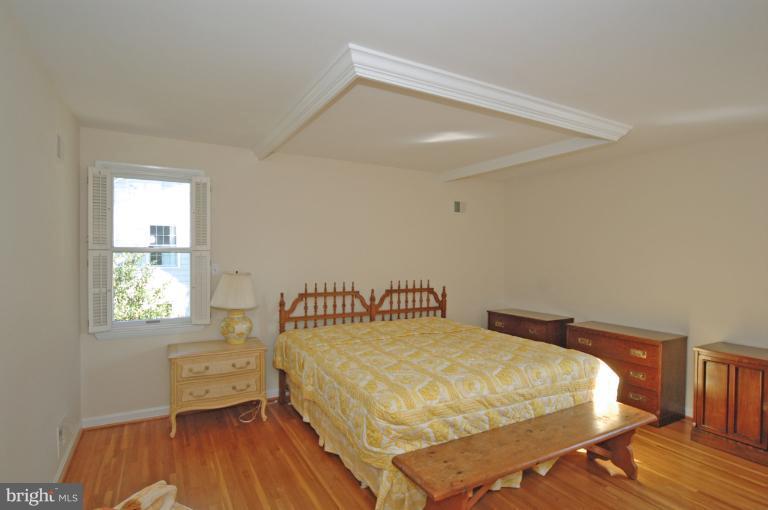 5634 Oldchester Road Bethesda, MD 20814 - Photo 22 of 28 Bedroom (Master)