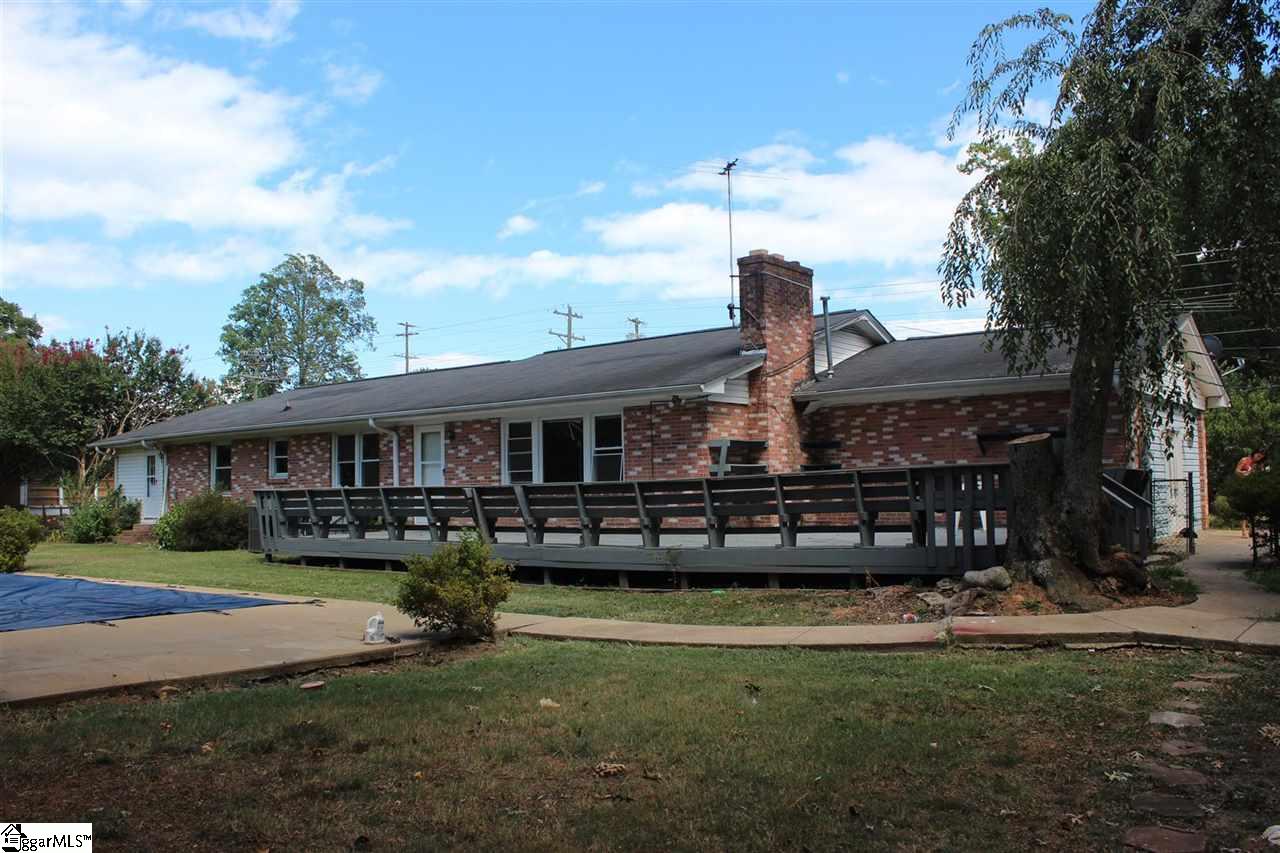 206 Hammett Bridge Road Greer, SC 29650 - Photo 2 of 11 Gallery Image 2