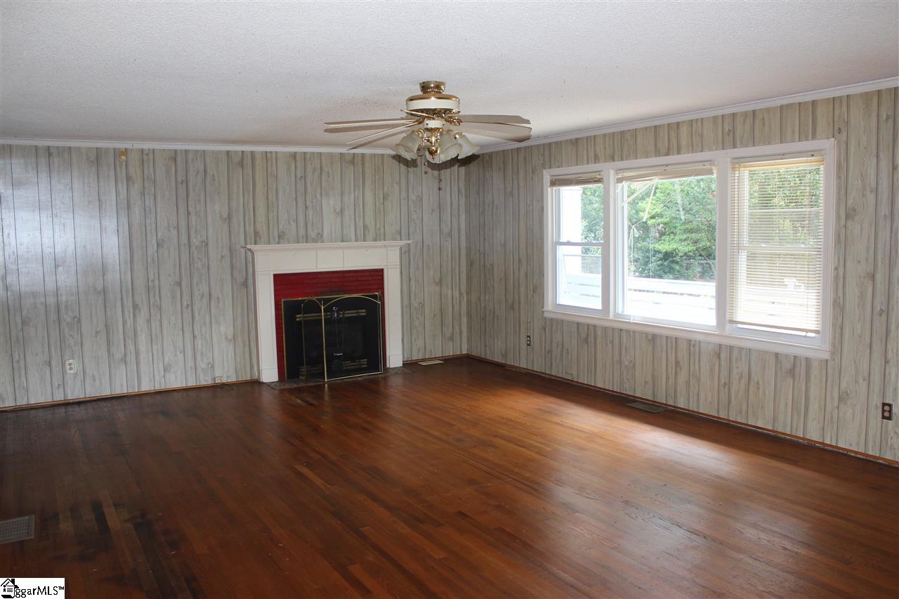 206 Hammett Bridge Road Greer, SC 29650 - Photo 3 of 11 Gallery Image 3