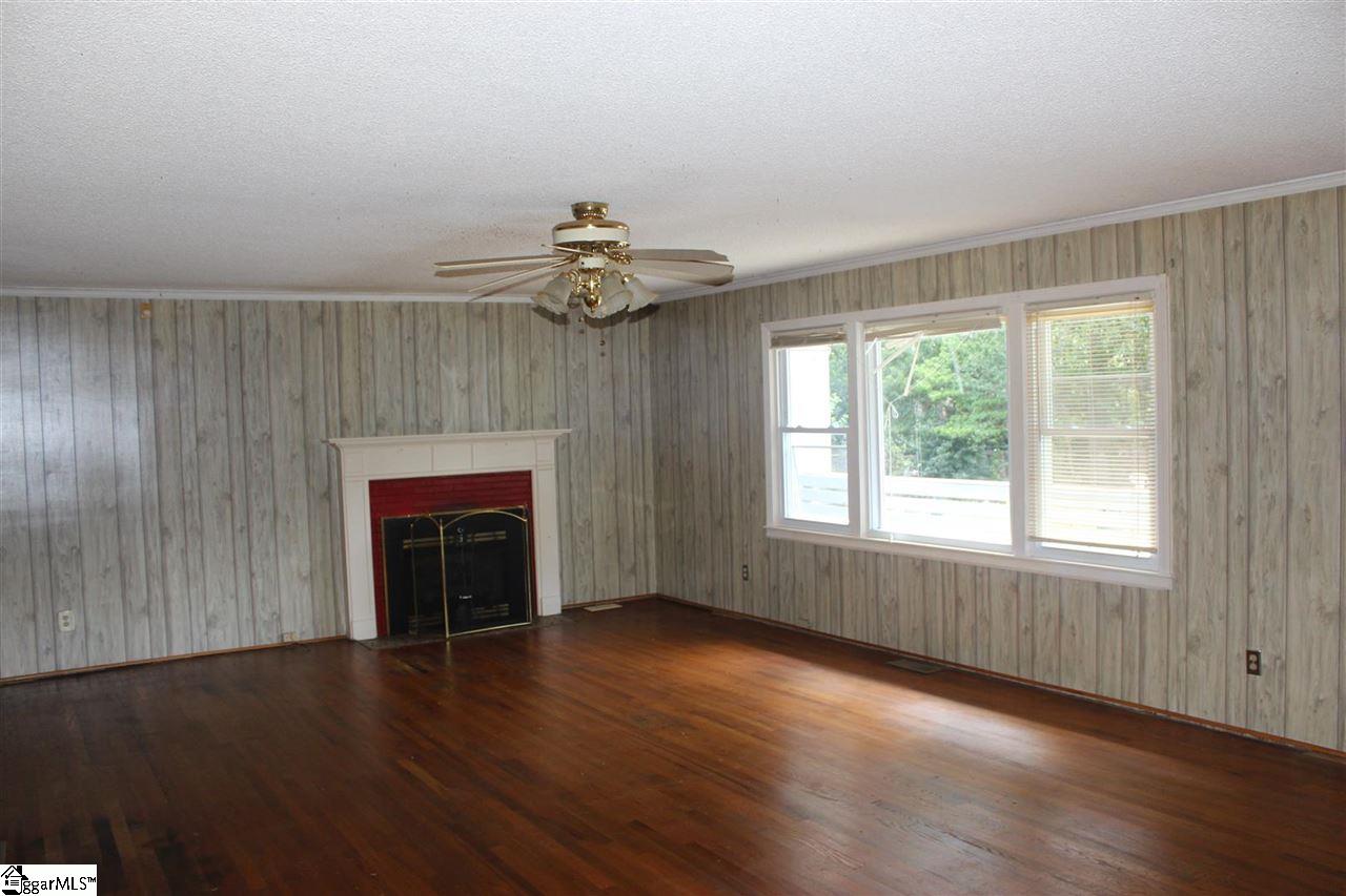 206 Hammett Bridge Road Greer, SC 29650 - Photo 4 of 11 Gallery Image 4
