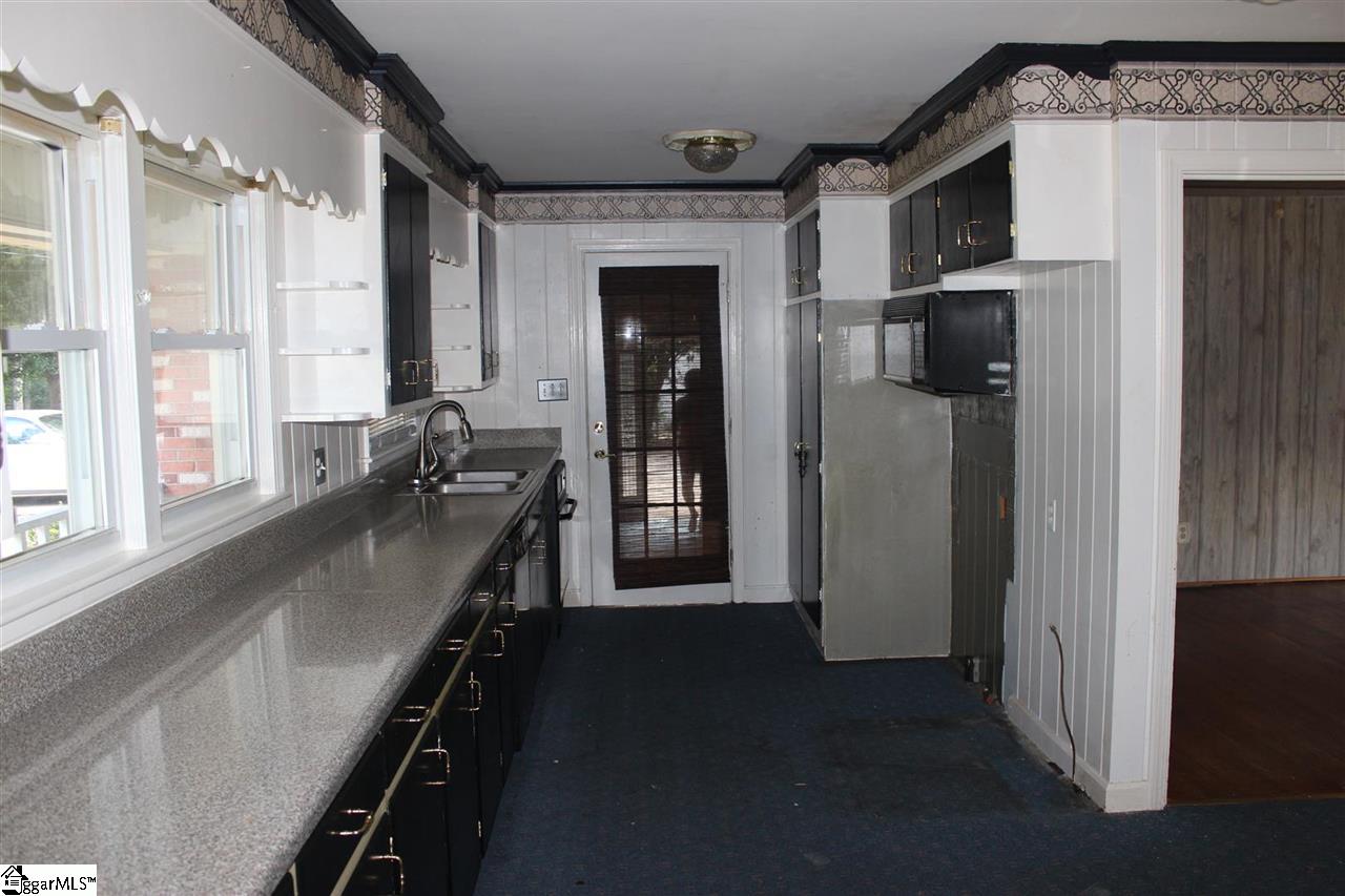 206 Hammett Bridge Road Greer, SC 29650 - Photo 5 of 11 Gallery Image 5