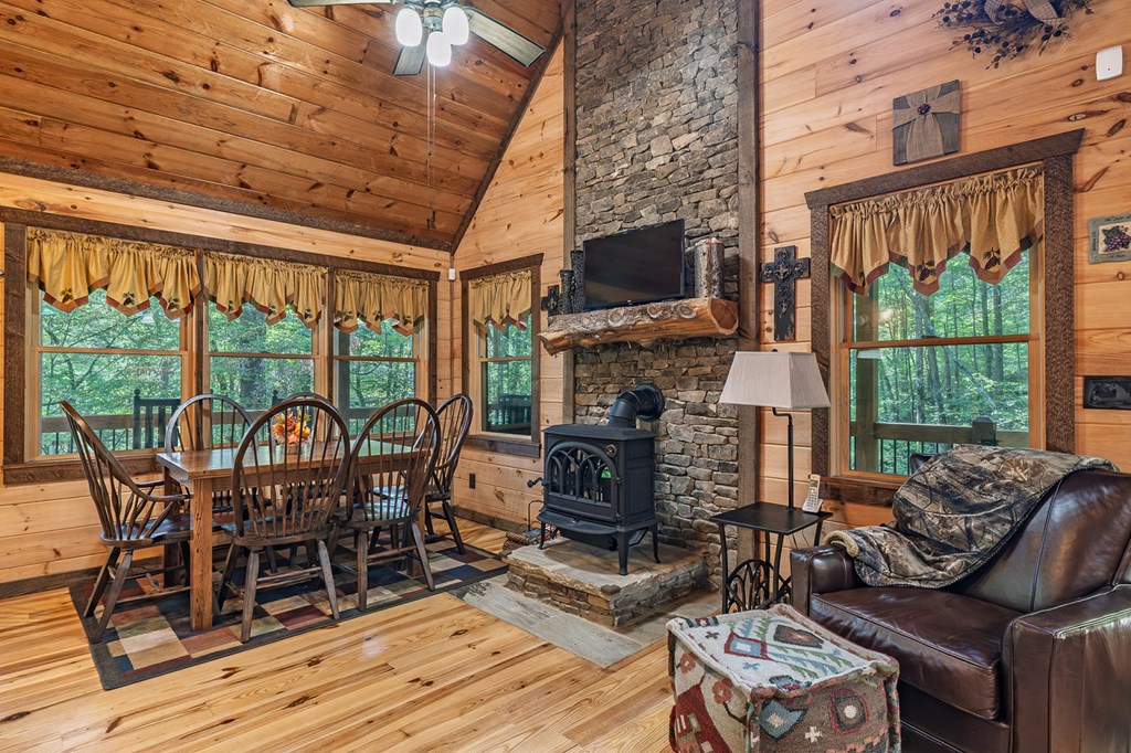 4527 Gates Chapel Road Ellijay, GA 30540 - Photo 5 of 39 Gallery Image 5