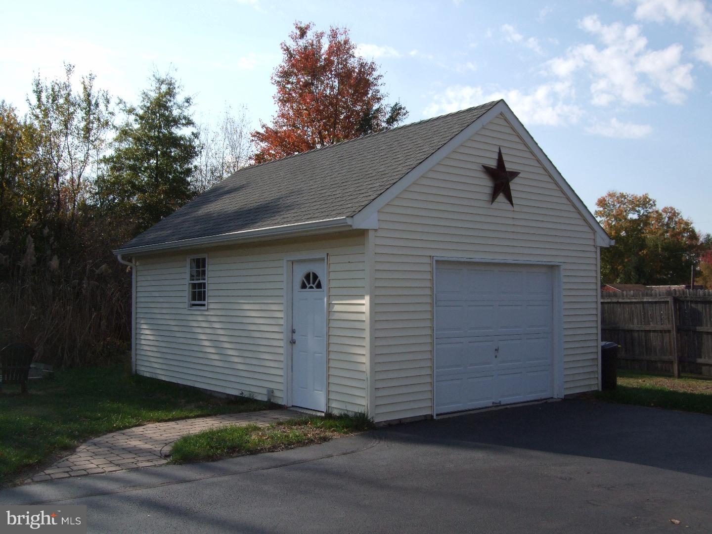 418 Magnolia Road Pemberton, NJ 08068 - Photo 5 of 25