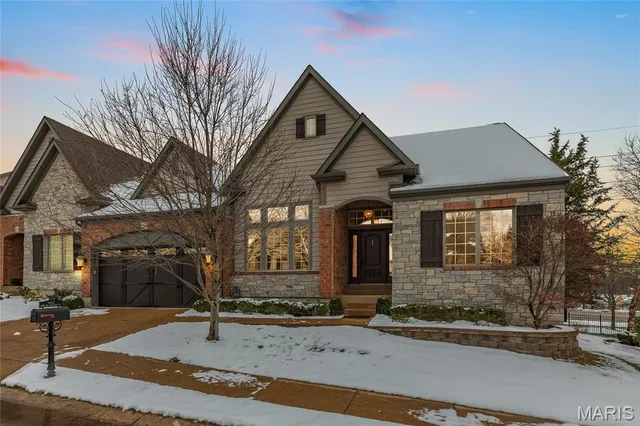 $800,000 | 14422 Rue De Gascony, Chesterfield, MO 63017