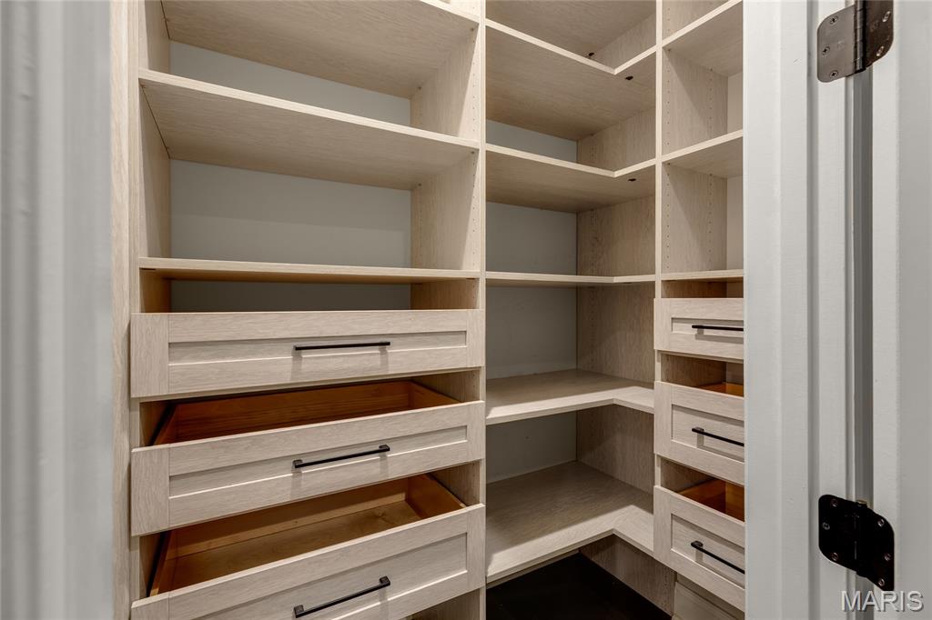 14422 Rue De Gascony Chesterfield, MO 63017 - Photo 12 of 38