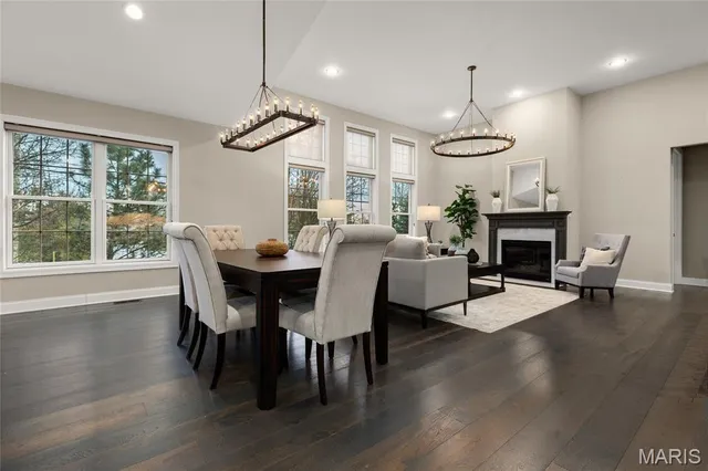$800,000 | 14422 Rue De Gascony, Chesterfield, MO 63017