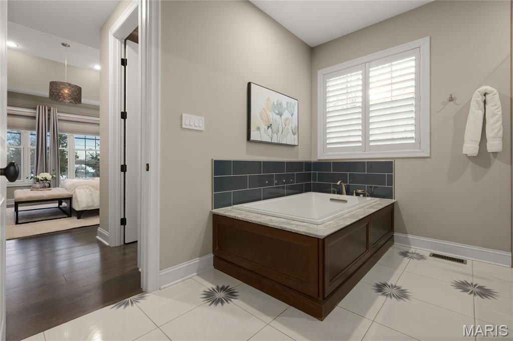 14422 Rue De Gascony Chesterfield, MO 63017 - Photo 18 of 38