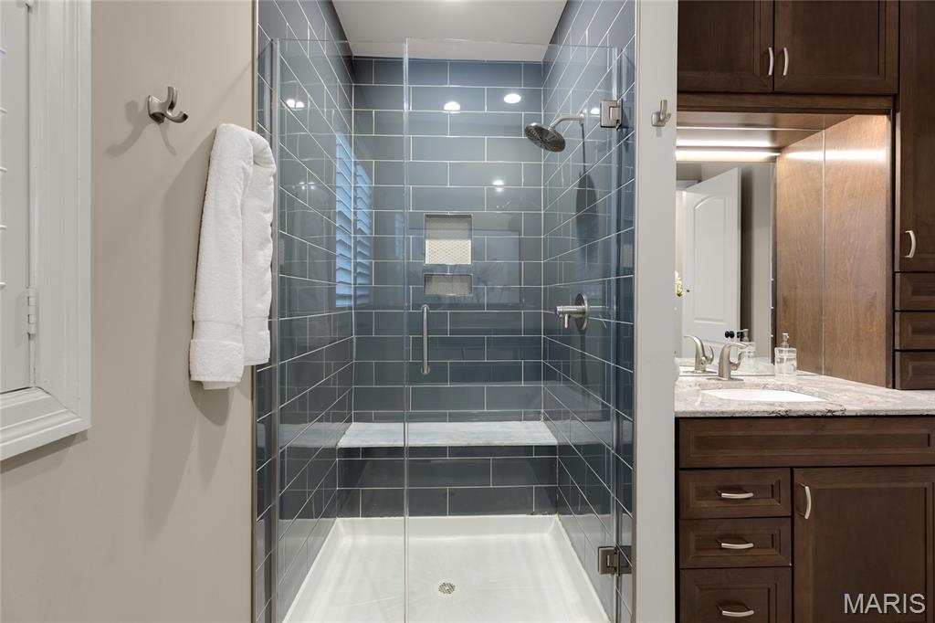 14422 Rue De Gascony Chesterfield, MO 63017 - Photo 19 of 38