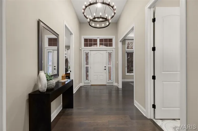 $800,000 | 14422 Rue De Gascony, Chesterfield, MO 63017