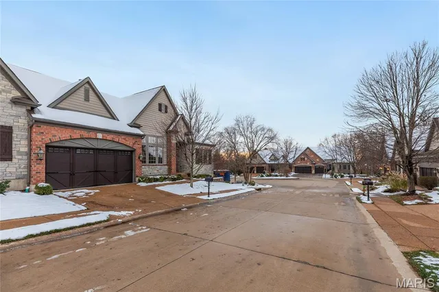 $800,000 | 14422 Rue De Gascony, Chesterfield, MO 63017