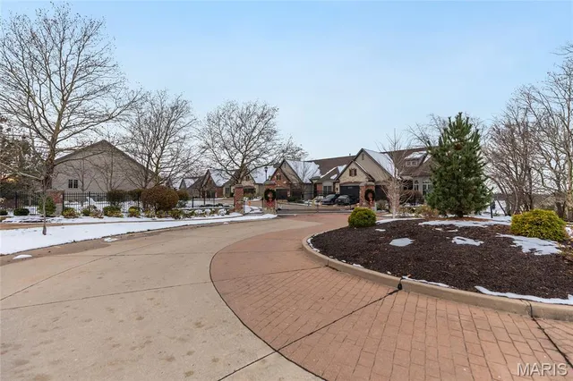 $800,000 | 14422 Rue De Gascony, Chesterfield, MO 63017