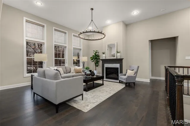 $800,000 | 14422 Rue De Gascony, Chesterfield, MO 63017