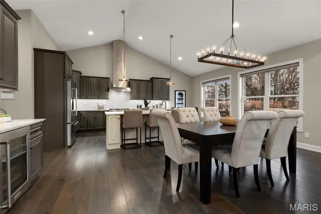 $800,000 | 14422 Rue De Gascony, Chesterfield, MO 63017