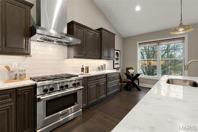 $800,000 | 14422 Rue De Gascony, Chesterfield, MO 63017