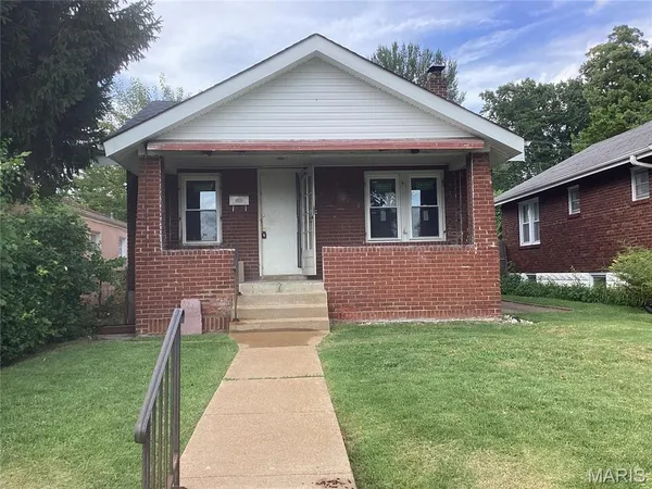 $230,000 | 8249 Appleton Drive, University City, MO 63132
