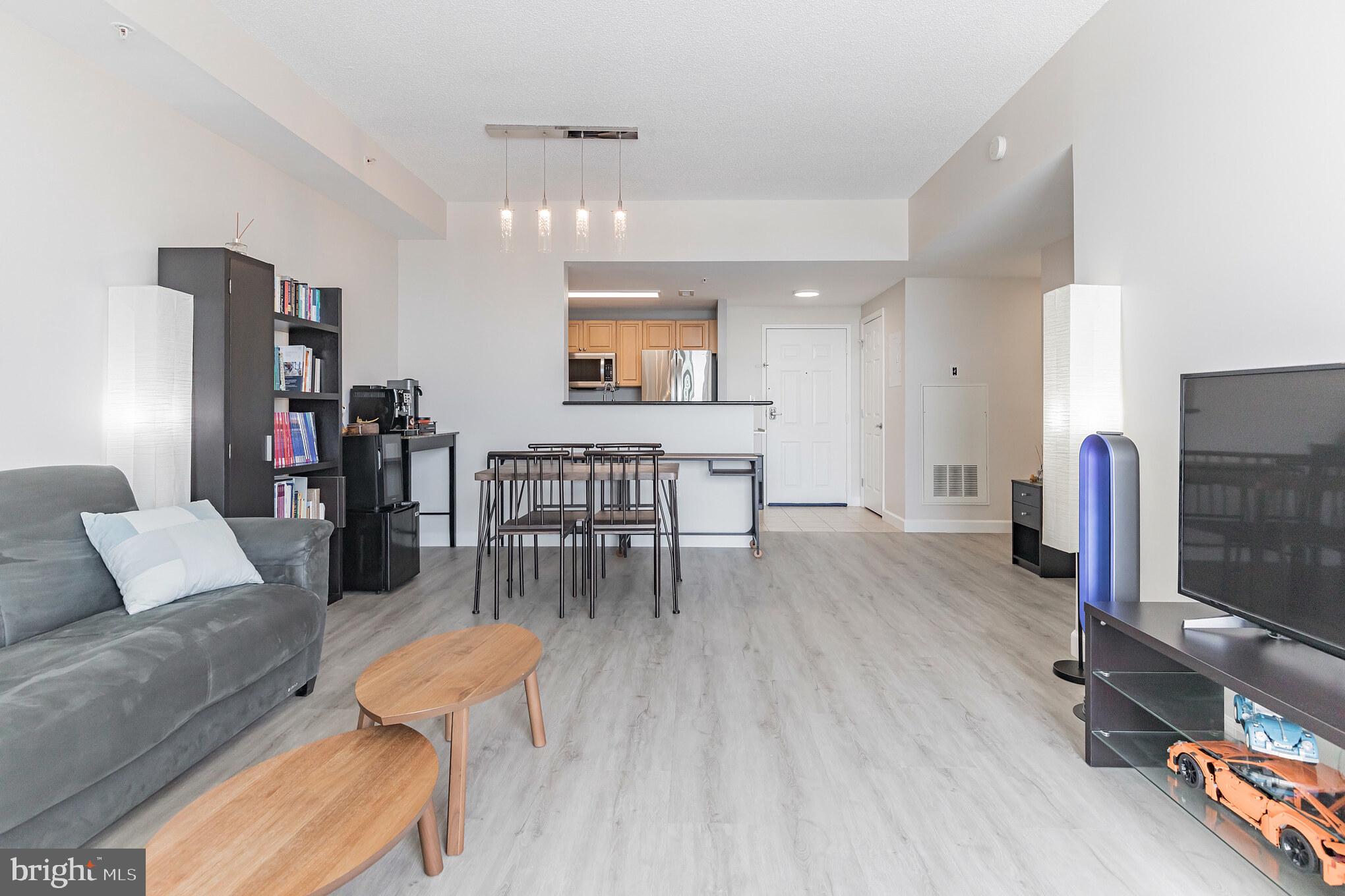 2726 Gallows Road, Unit 1505 Vienna, VA 22180 - Photo 13 of 33