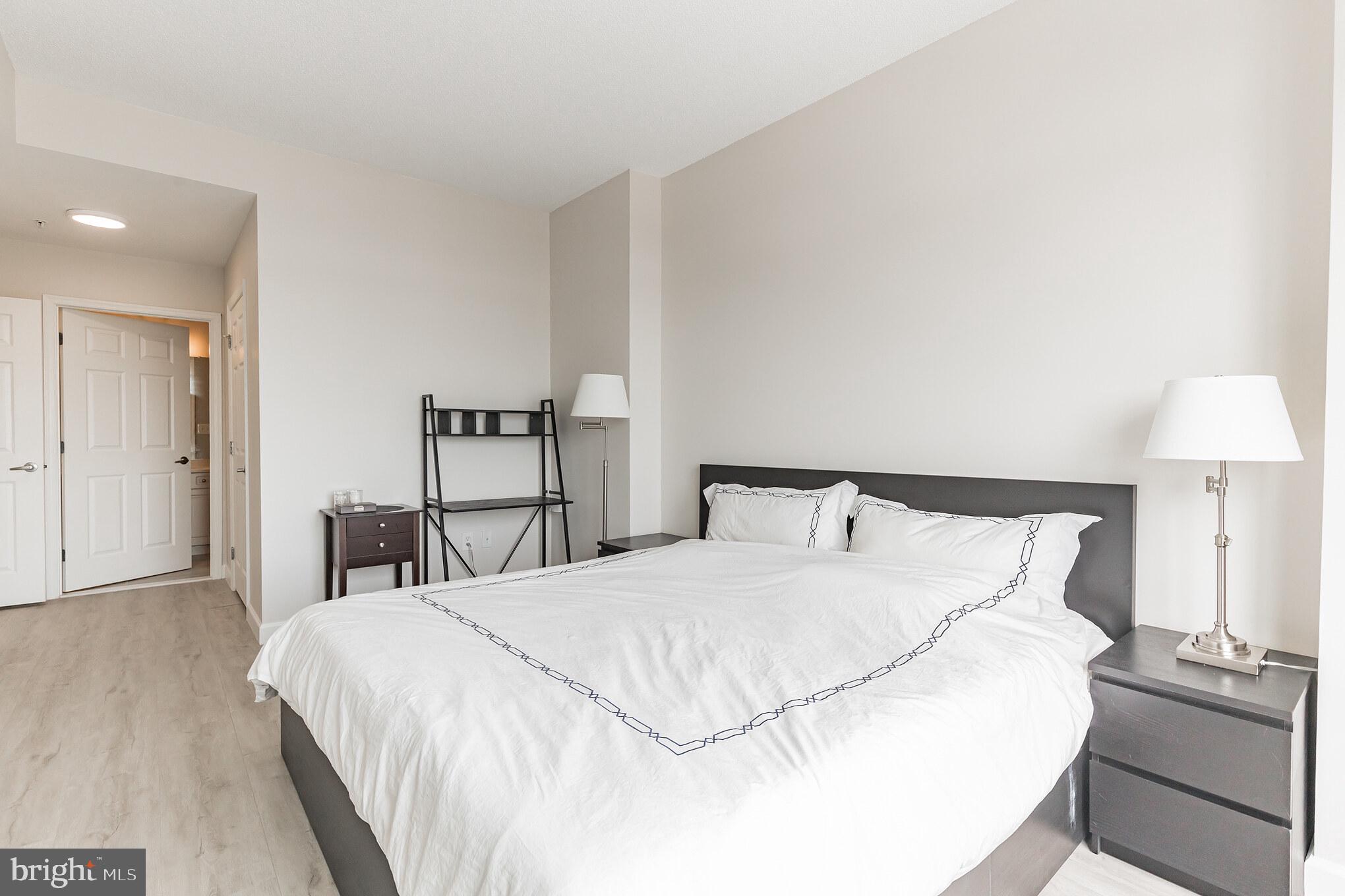 2726 Gallows Road, Unit 1505 Vienna, VA 22180 - Photo 21 of 33
