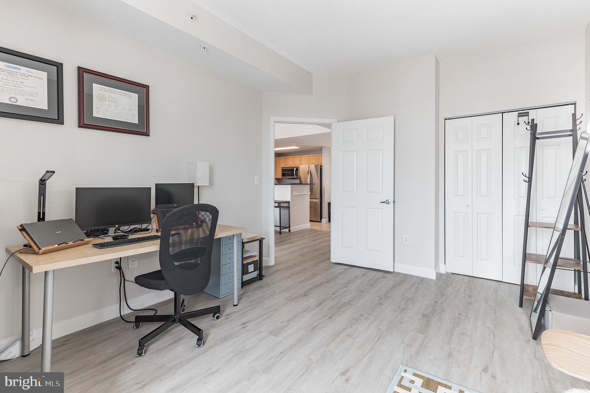 2726 Gallows Road, Unit 1505 Vienna, VA 22180 - Photo 26 of 33