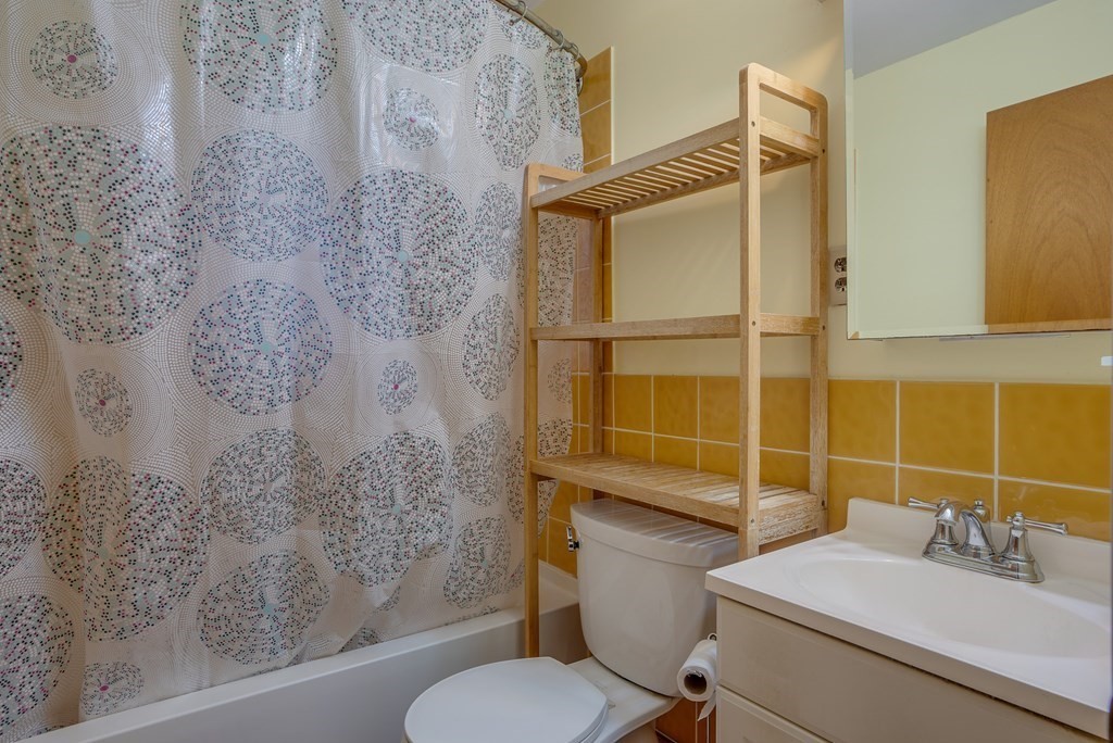 30 Emerson Gardens Road, Unit 30 Lexington, MA 02420 - Photo 10 of 17 Gallery Image 10