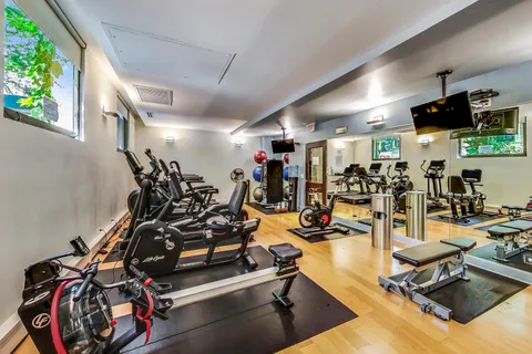 $495,000 | 100 East Bellevue Place, Unit 7C, Chicago, IL 60611