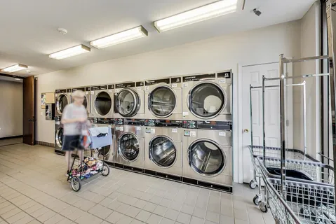 $495,000 | 100 East Bellevue Place, Unit 7C, Chicago, IL 60611