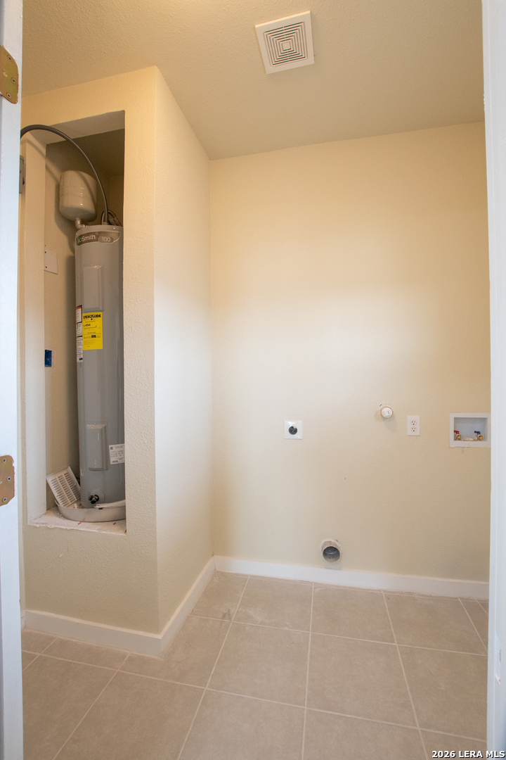 2621 Pahmeyer Road New Braunfels, TX 78130 - Photo 16 of 28 a view of a bathroom