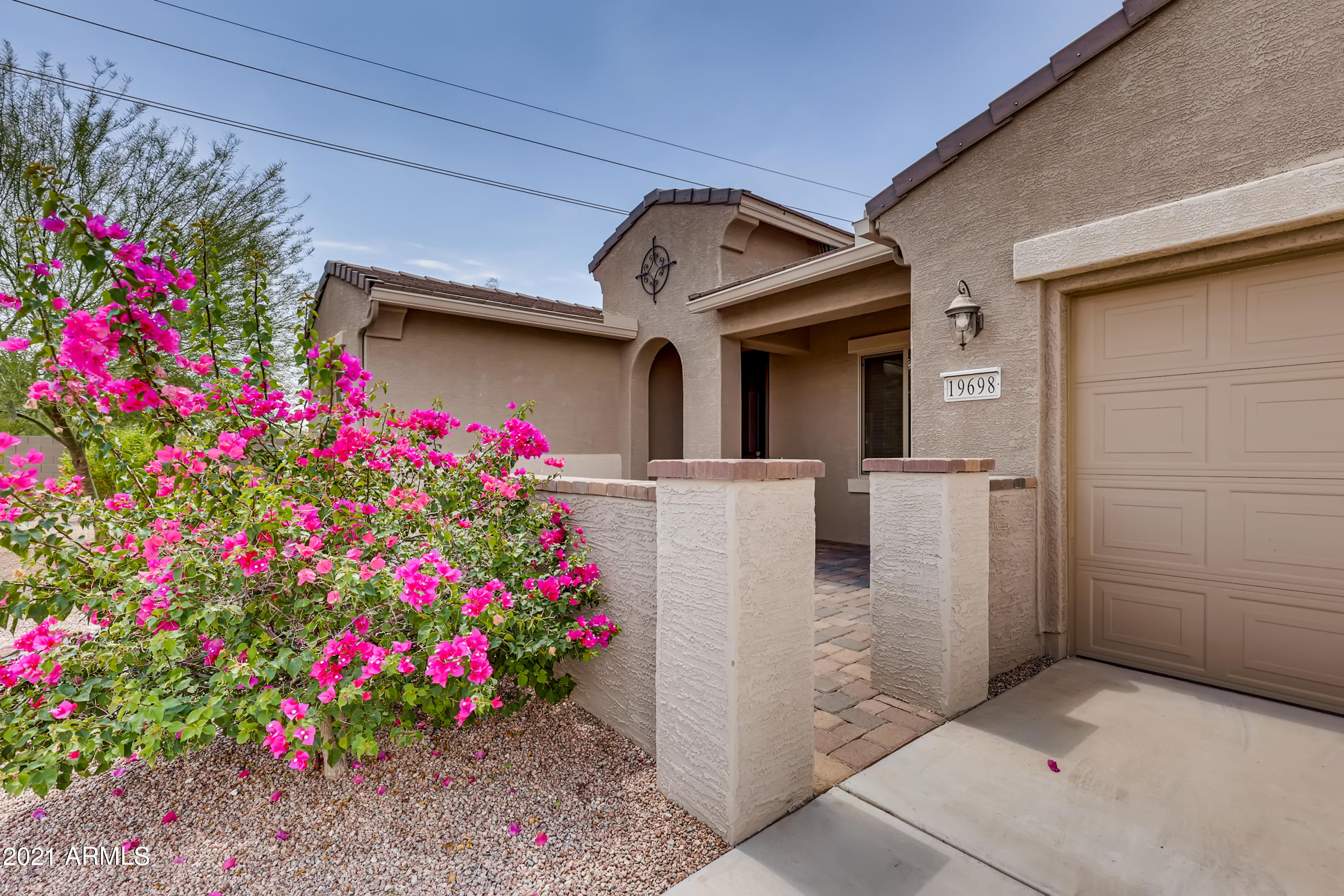 19698 North Flamingo Road Maricopa, AZ 85138 - Photo 4 of 33 3-753163230-09 Exterior Front Entry
