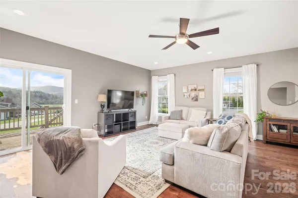 $475,000 | 223 River Breeze Lane, Etowah, NC 28729