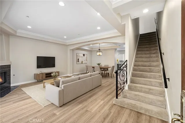 $879,000 | 14535 Margate Street, Unit 13, Sherman Oaks, CA 91411