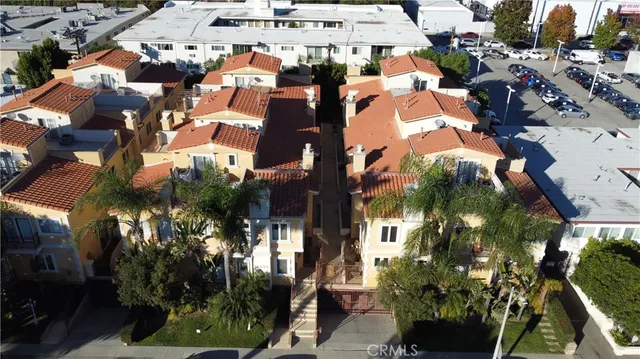 $879,000 | 14535 Margate Street, Unit 13, Sherman Oaks, CA 91411