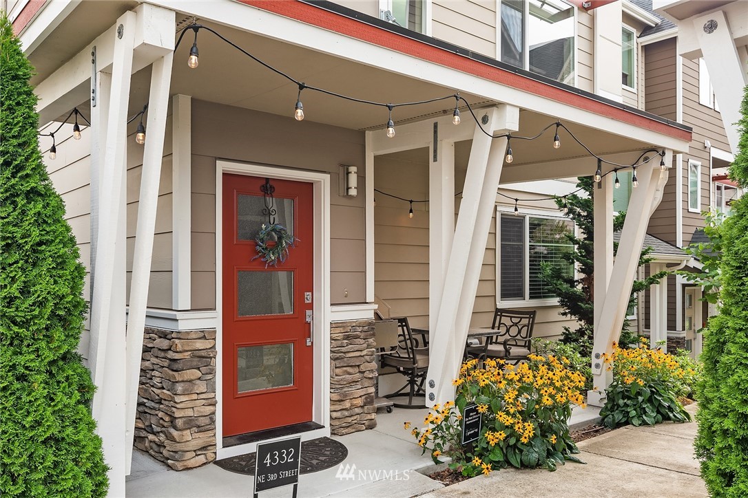 4332 Northeast 3rd Street Renton, WA 98059 - Photo 1 of 23