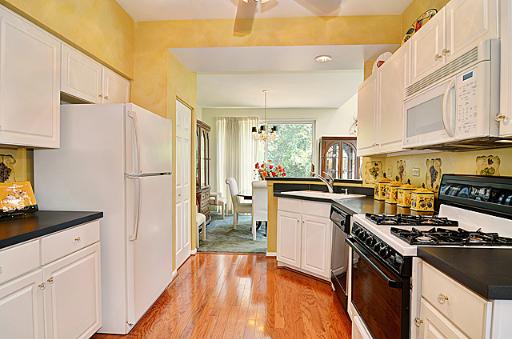 8243 Ripple Ridge Darien, IL 60561 - Photo 7 of 16