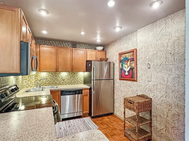 $199,000 | 1950 North Andrews Avenue, Unit 120D, Wilton Manors, FL 33305