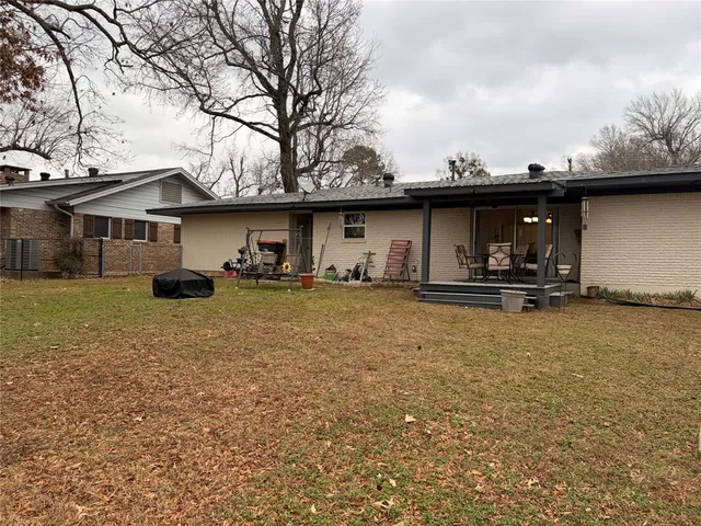 $199,900 | 50 31st Street Southeast, Paris, TX 75460