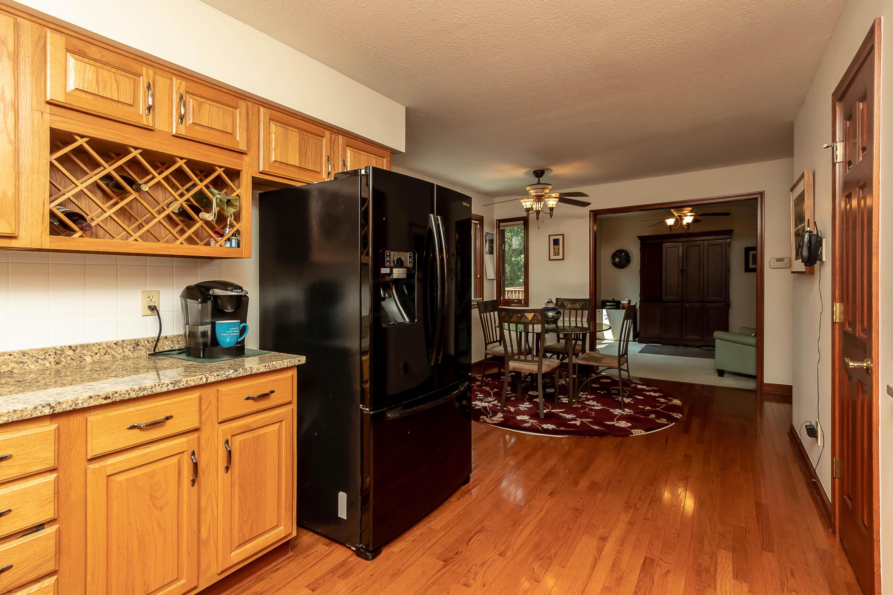 5112 Postlewaite Road Columbus, OH 43235 - Photo 14 of 54 Gallery Image 14