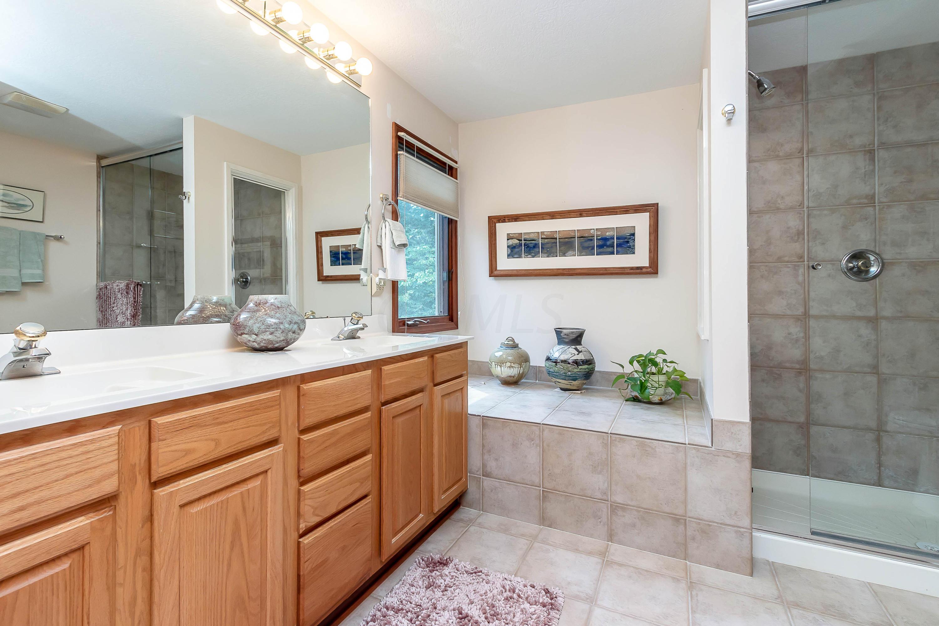 5112 Postlewaite Road Columbus, OH 43235 - Photo 23 of 54 Gallery Image 23