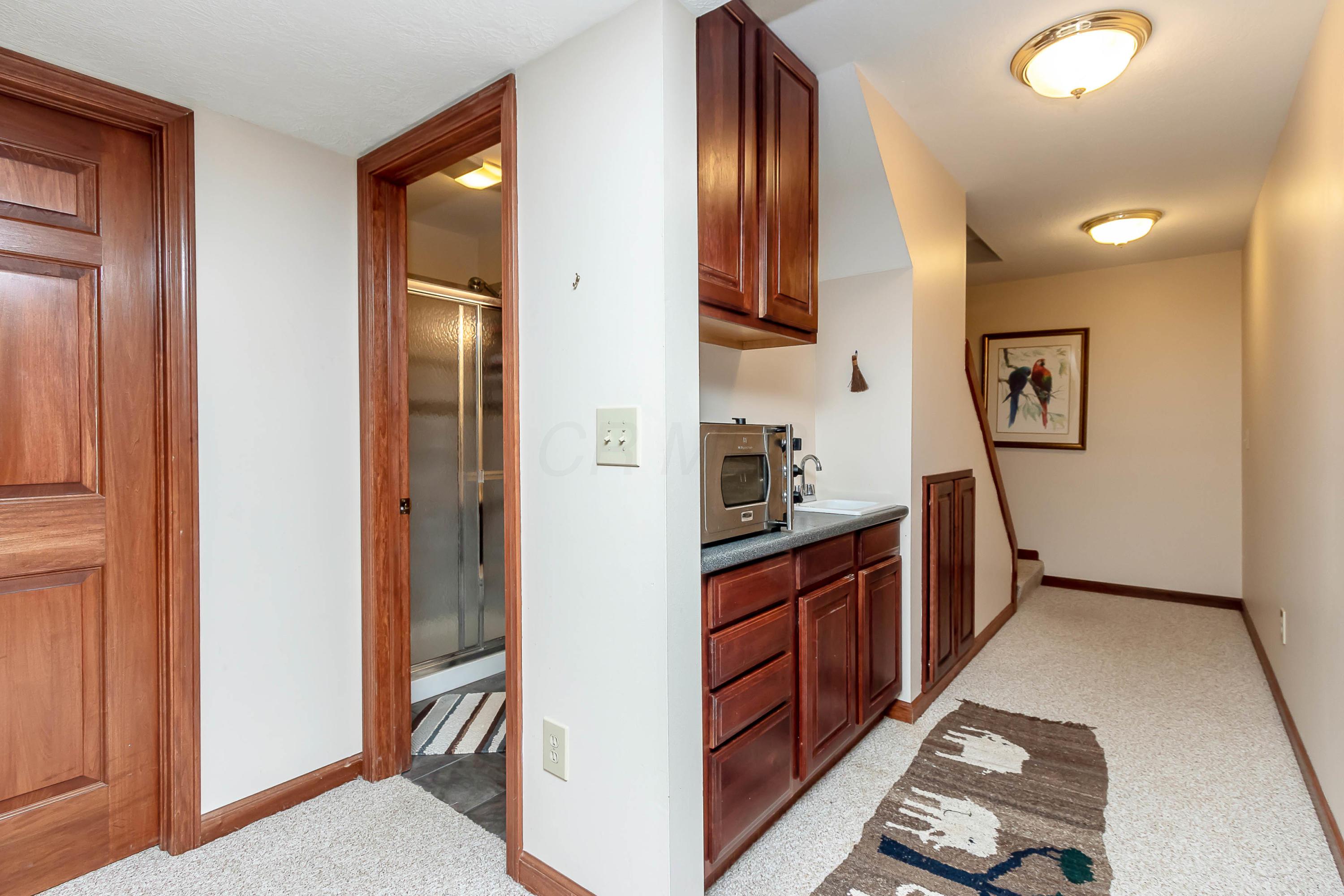 5112 Postlewaite Road Columbus, OH 43235 - Photo 35 of 54 Gallery Image 35
