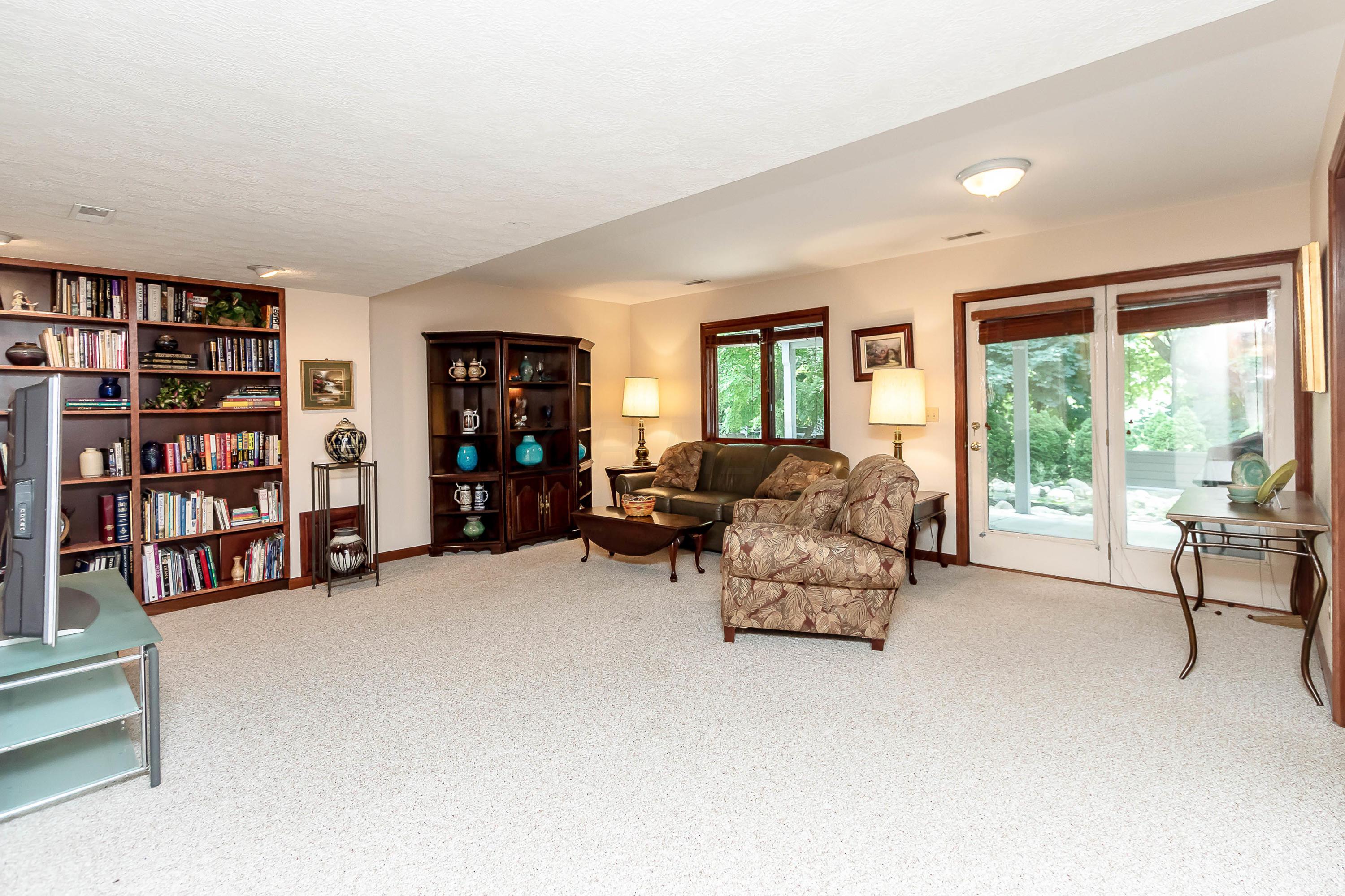 5112 Postlewaite Road Columbus, OH 43235 - Photo 36 of 54 Gallery Image 36