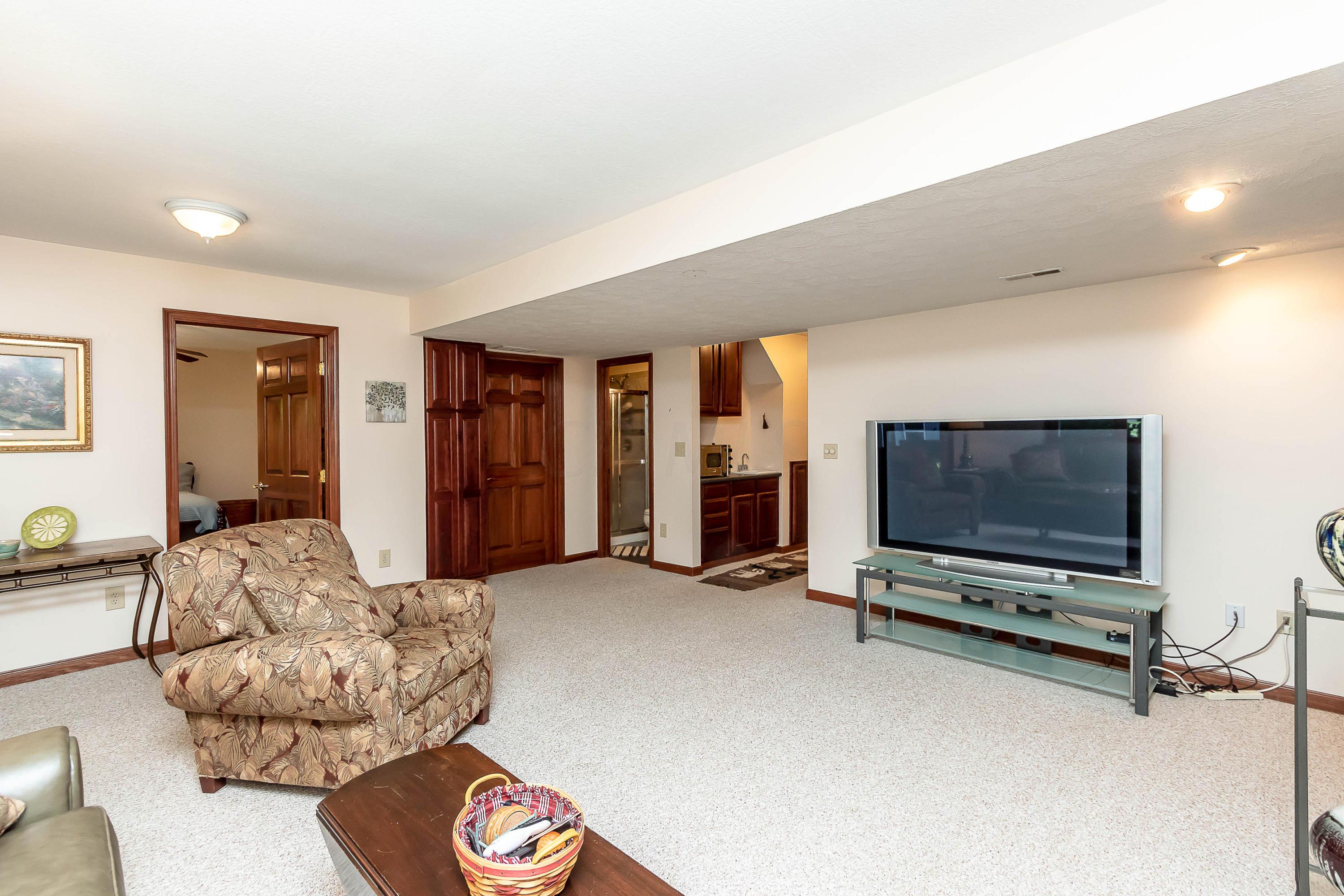 5112 Postlewaite Road Columbus, OH 43235 - Photo 38 of 54 Gallery Image 38