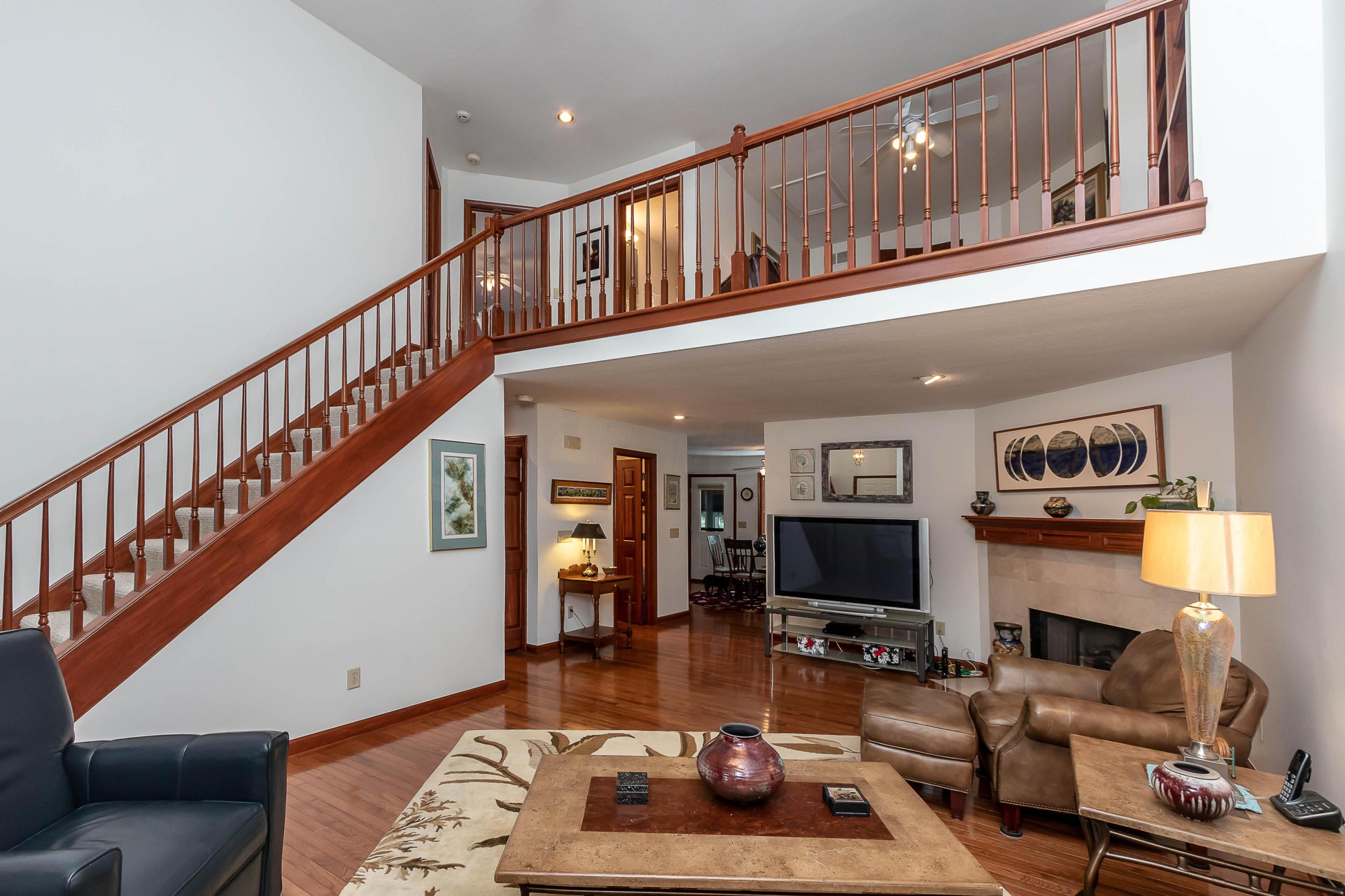 5112 Postlewaite Road Columbus, OH 43235 - Photo 6 of 54 Gallery Image 6