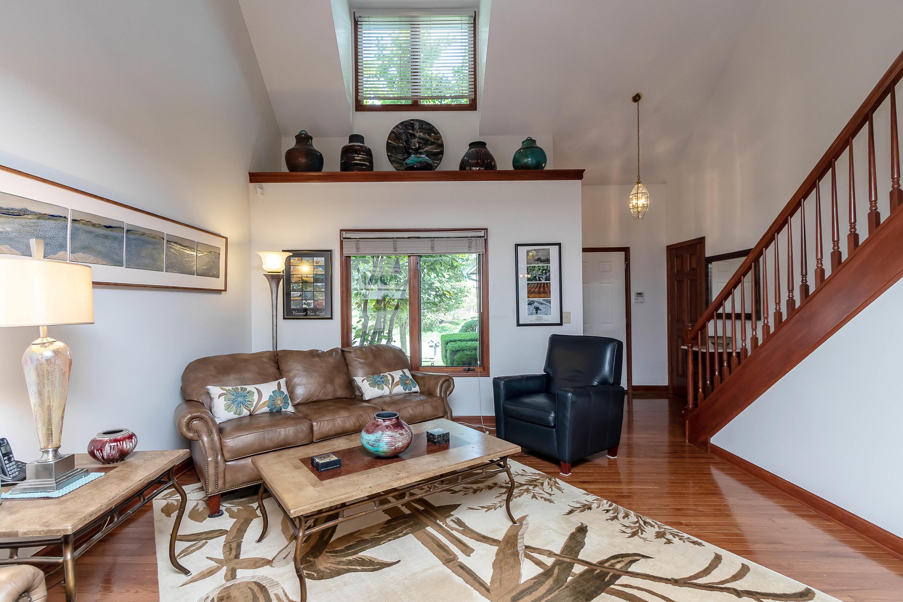 5112 Postlewaite Road Columbus, OH 43235 - Photo 9 of 54 Gallery Image 9