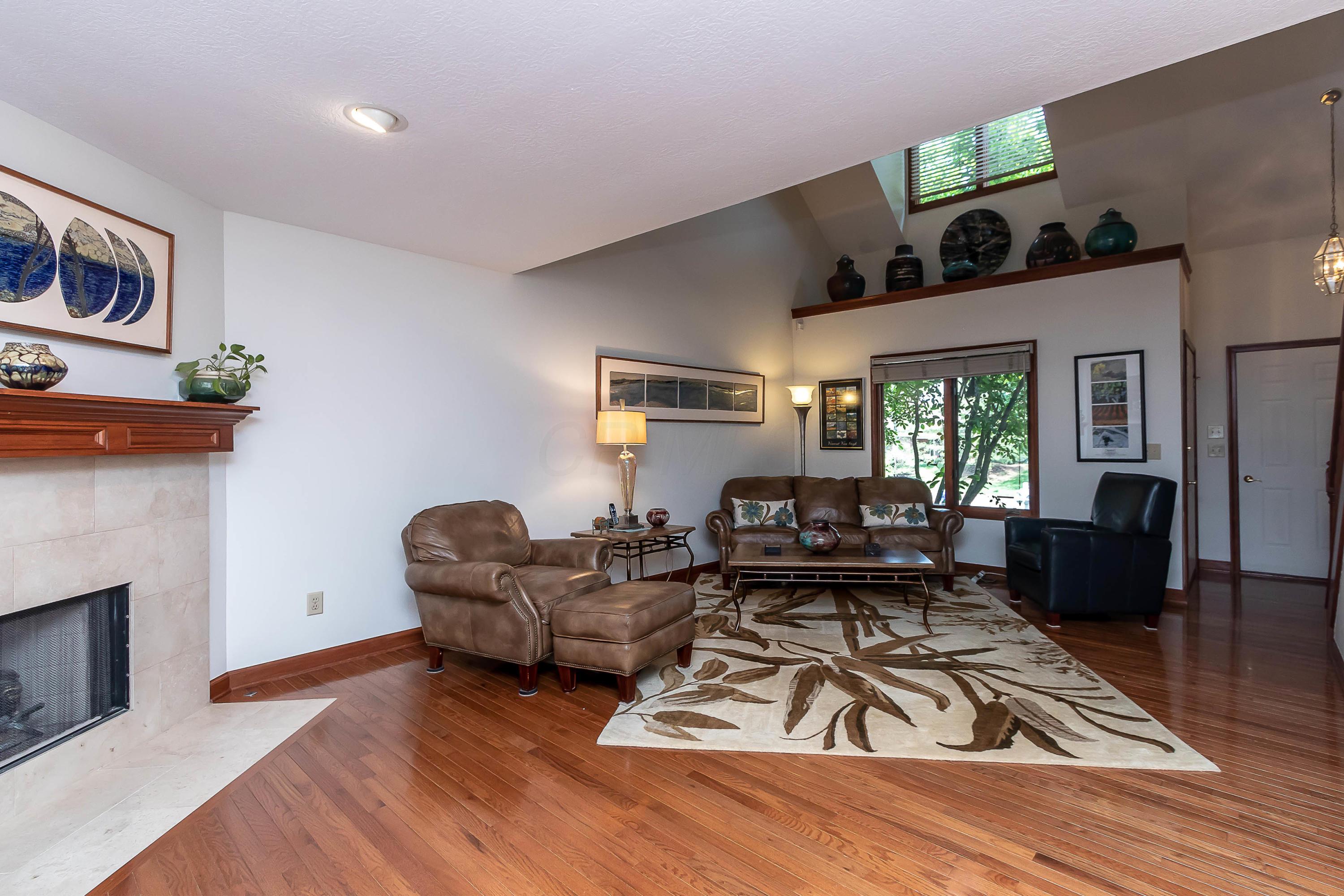 5112 Postlewaite Road Columbus, OH 43235 - Photo 10 of 54 Gallery Image 10