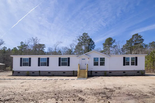 $475,000 | 291 Nelson Farm Lane, Cross, SC 29436