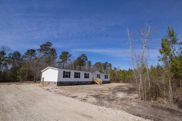 $475,000 | 291 Nelson Farm Lane, Cross, SC 29436