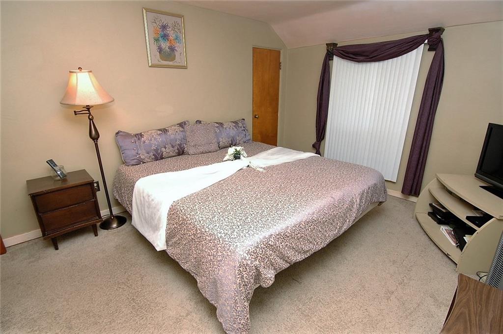 2932 Middletown Road Pittsburgh, PA 15204 - Photo 19 of 25 Gallery Image 19